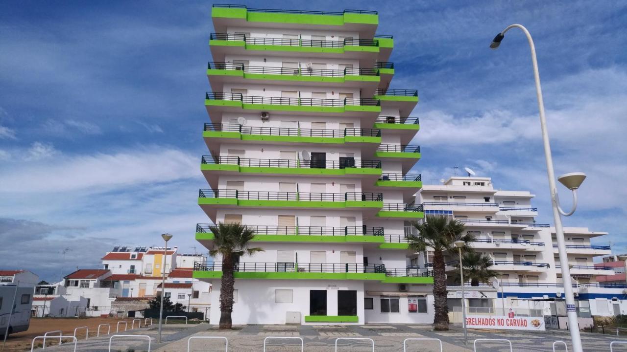 Monte Gordo T2 Frente Mar公寓 外观 照片