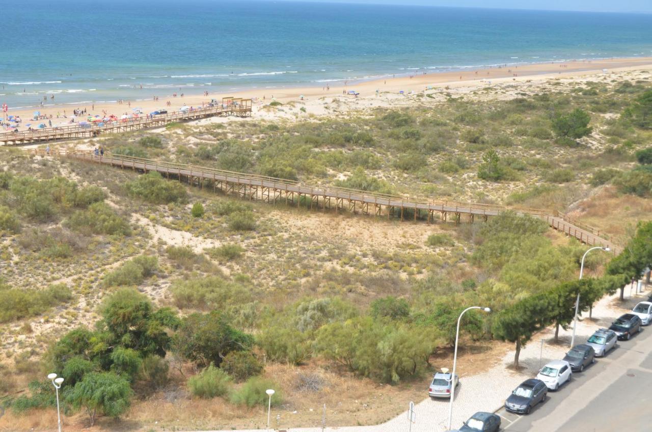Monte Gordo T2 Frente Mar公寓 外观 照片